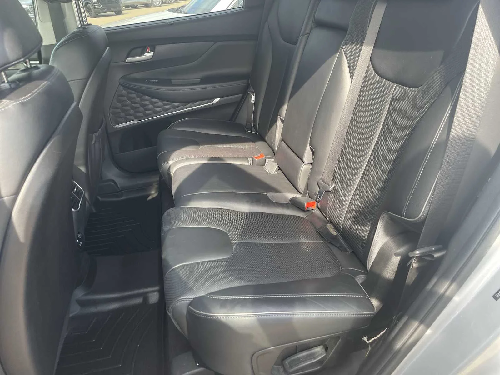 Used 2022  Hyundai Limited image 26