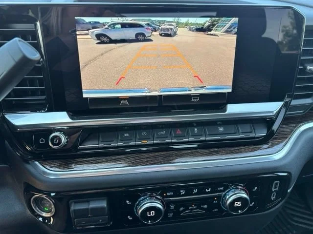 New 2026 Summit White GMC SLE image 31