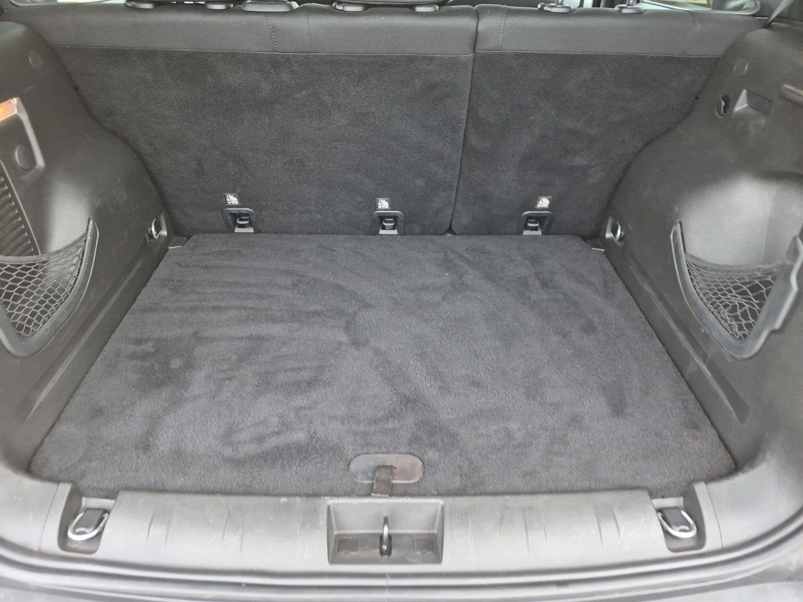 Used 2018 Glacier Metallic Jeep Sport image 32