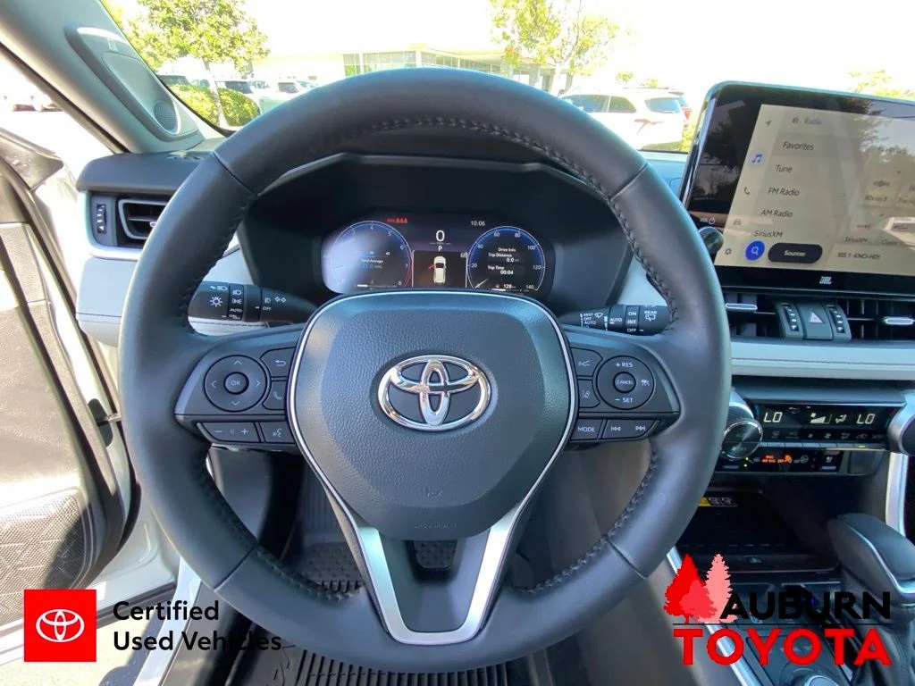Certified Used 2025 Wind Chill Pearl Toyota Limited image 38
