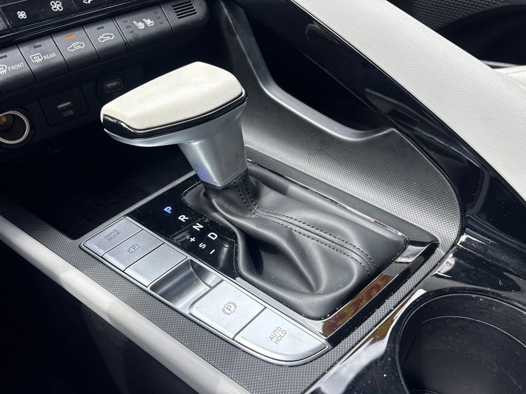 Used 2023 White Hyundai Limited image 24