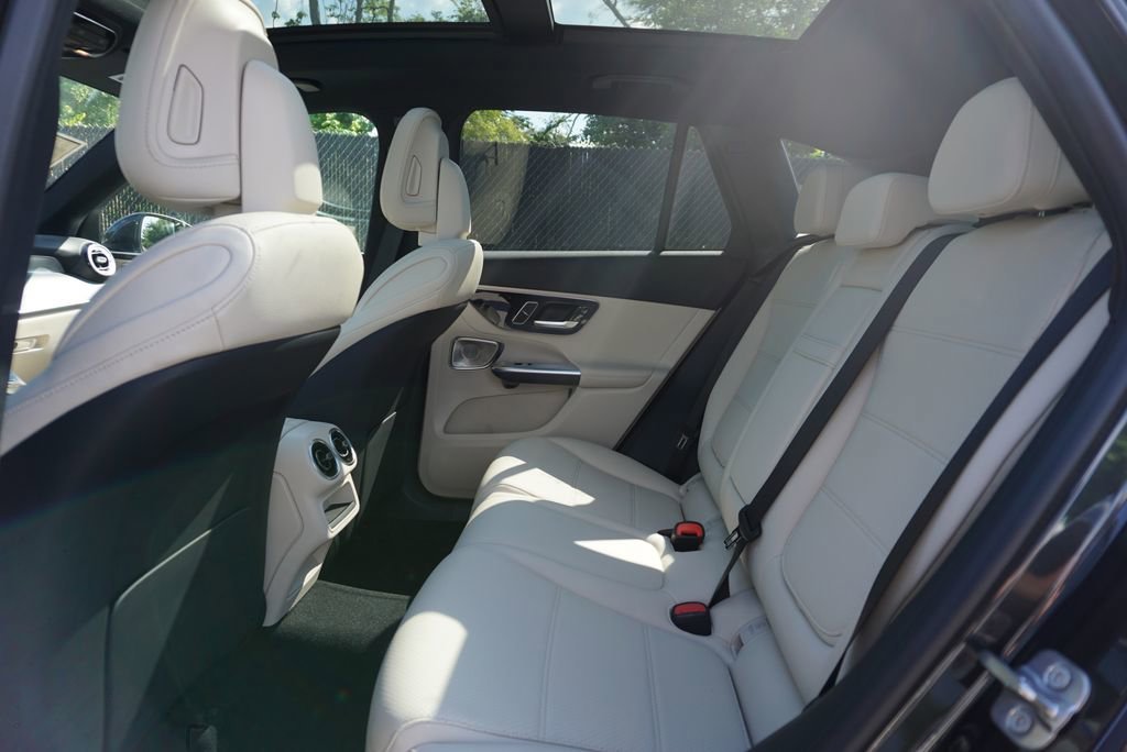 New 2026 Graphite Grey Metallic Mercedes-Benz GLC 300 image 34