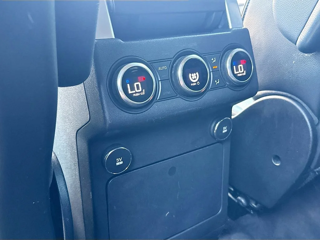 Used 2019 Gray Land Rover HSE image 28