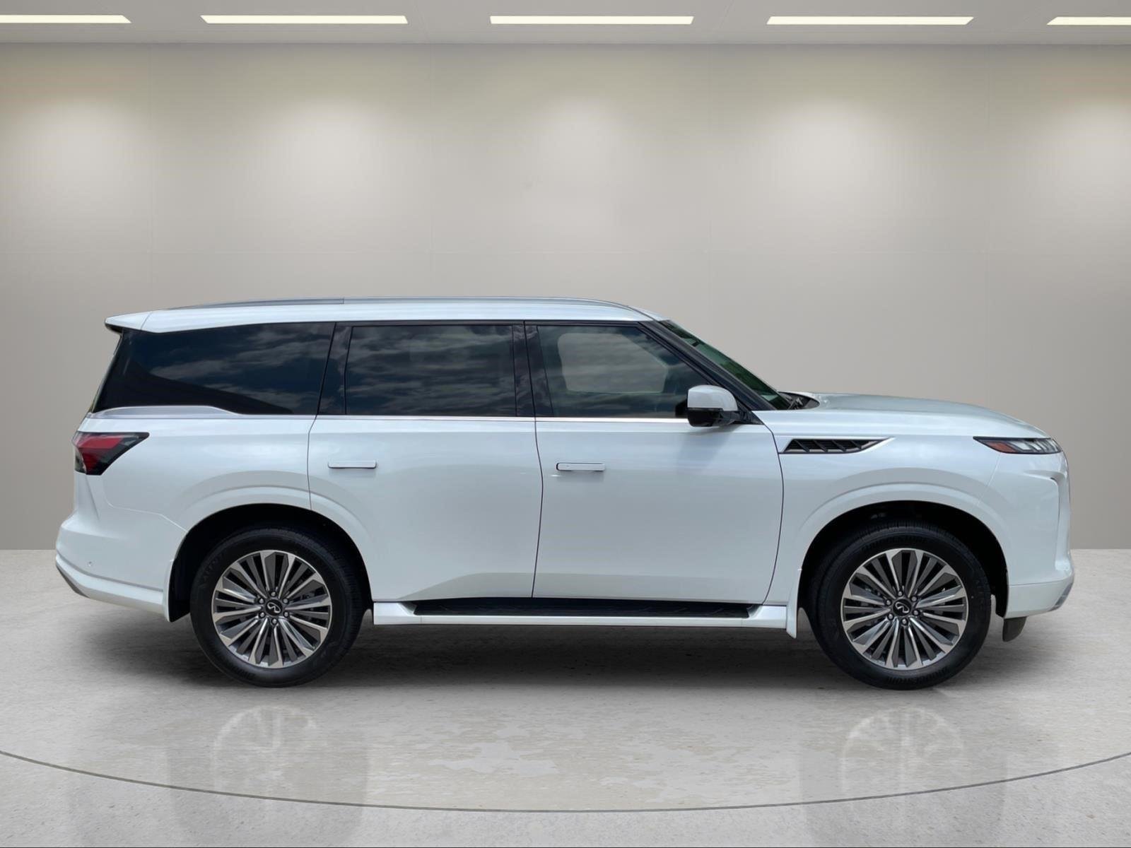 2026 INFINITI QX80 Luxe - Photo 10
