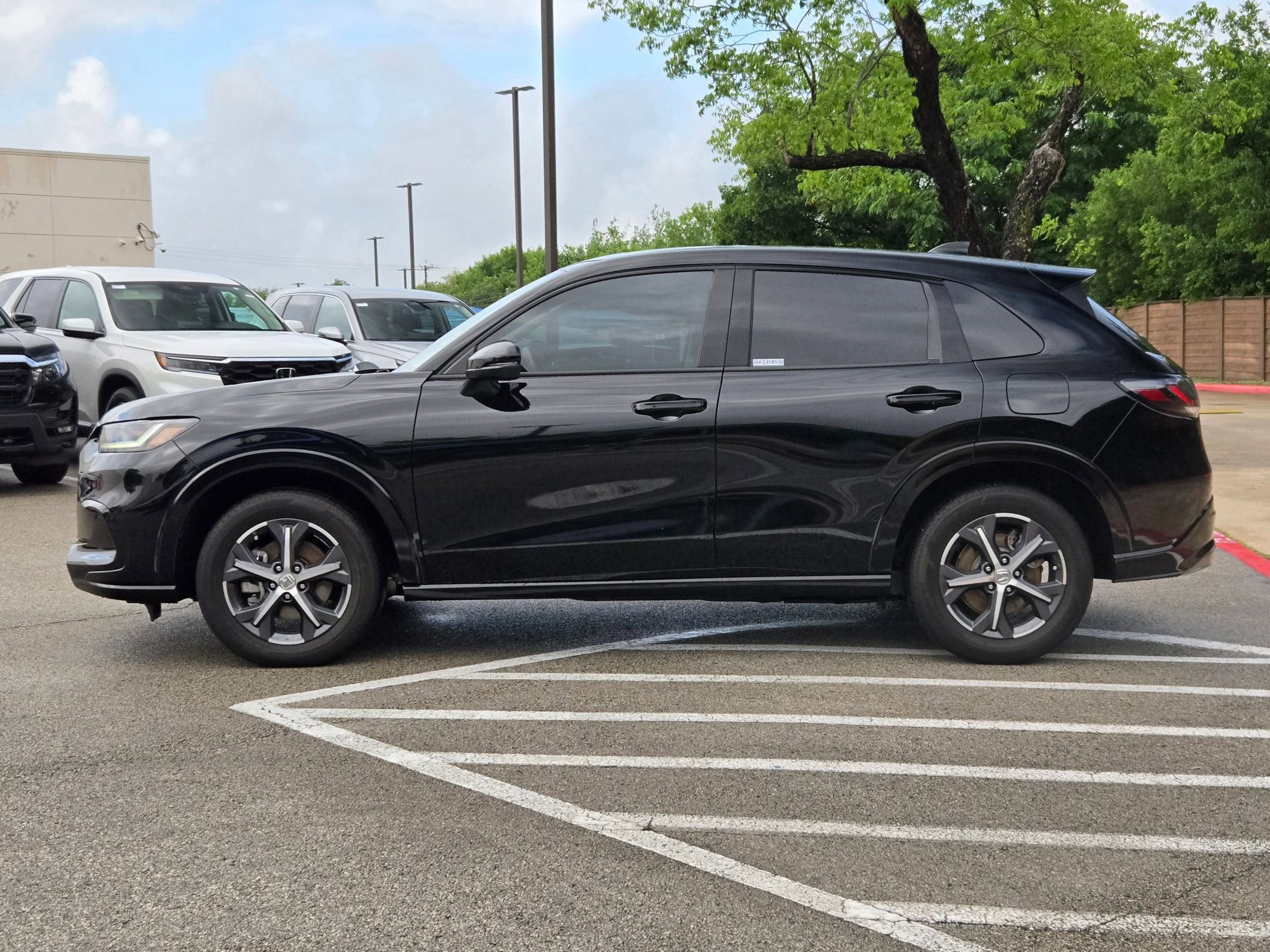 Used 2025 Black Honda EX-L image 6