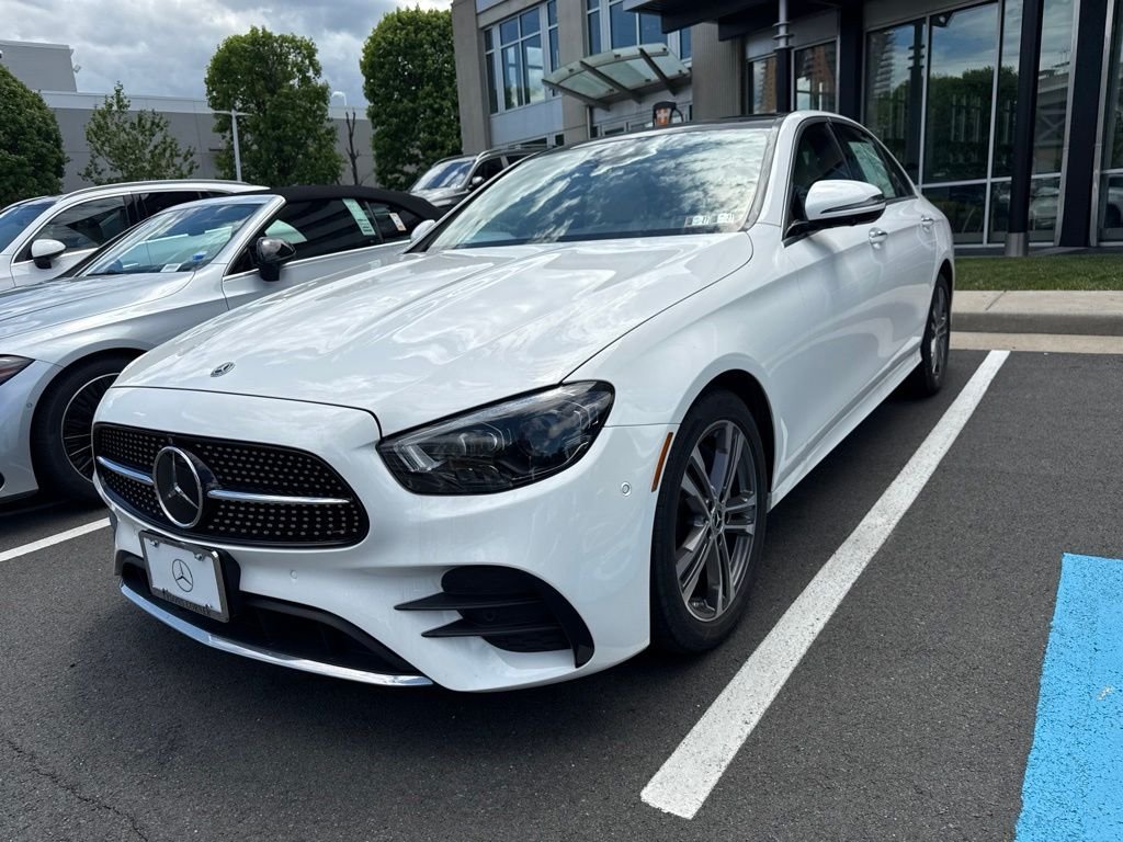 Used 2022  Mercedes-Benz E 350 image 1