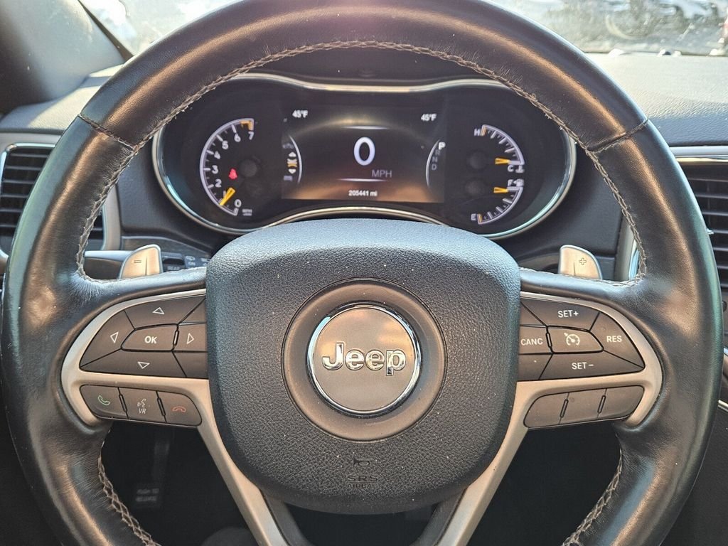 Used 2016 Silver Jeep Limited image 21