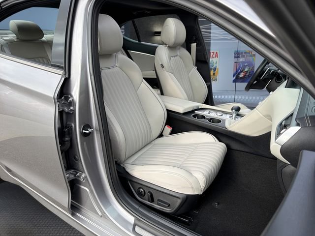 2023 GENESIS G70 Standard - Photo 26