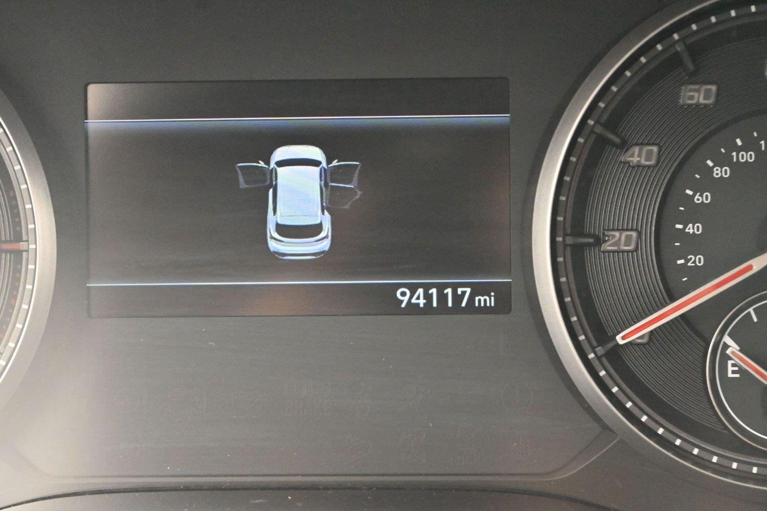 Used 2022 Quartz White Hyundai SE image 19