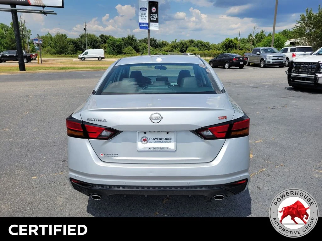 Used 2024 Silver Nissan 2.5 SR image 4
