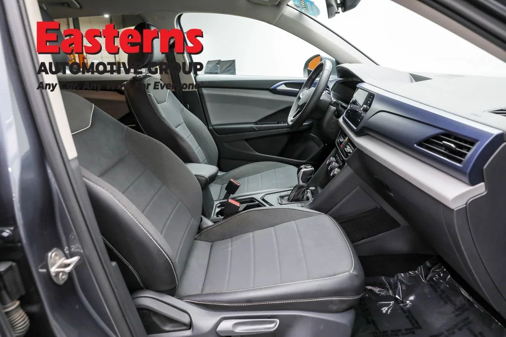 Used 2023 Gray Volkswagen 1.5T SE image 23
