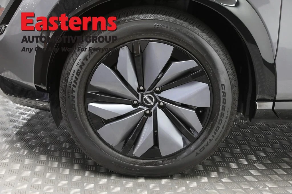 Used 2023 Gray Nissan ENGAGE image 31