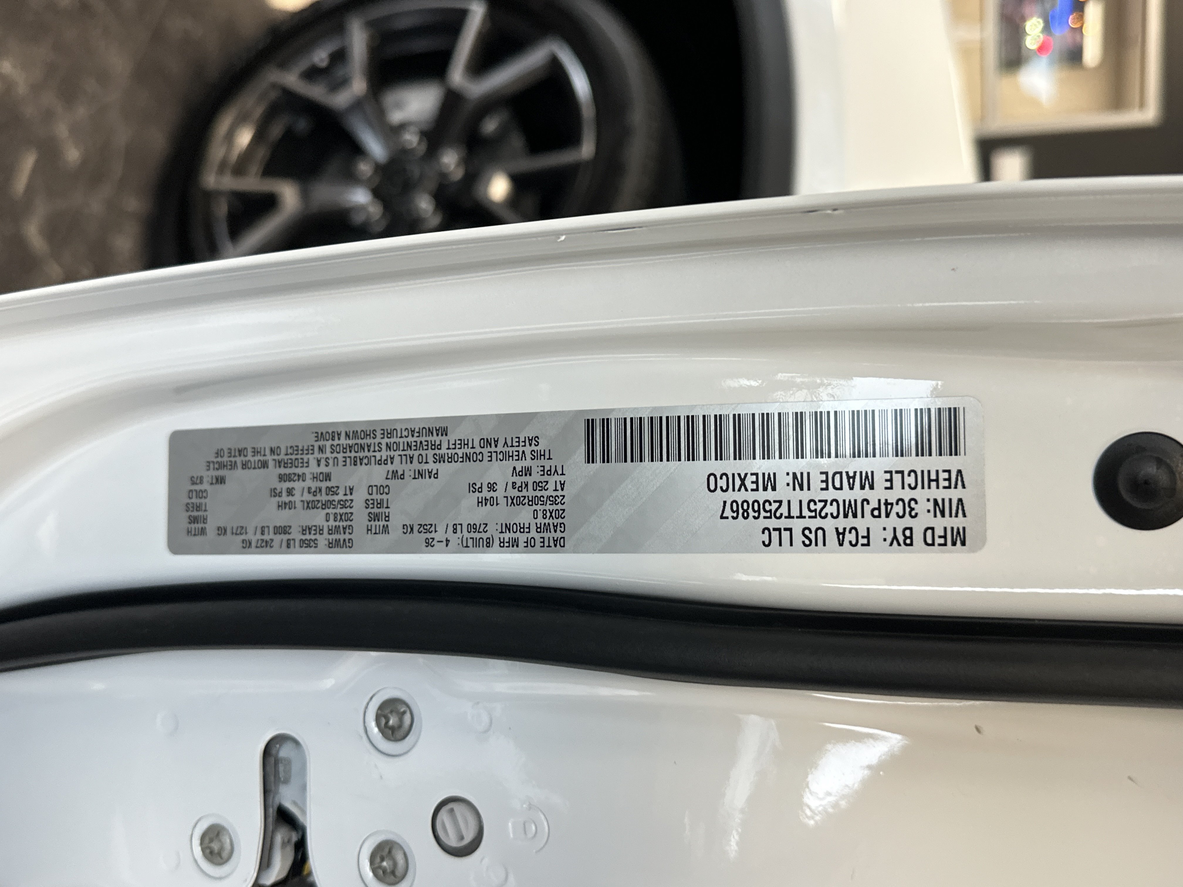 New 2026 Bright White Clear-Coat Exterior Paint Jeep Overland image 28
