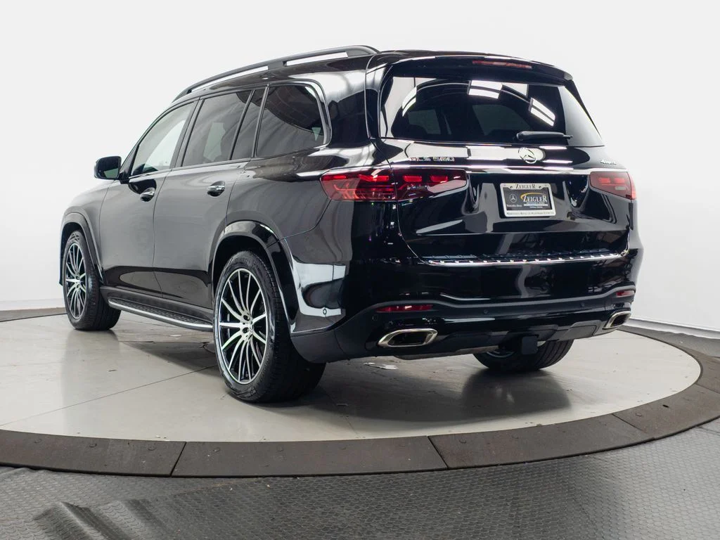 Used 2026 Black Mercedes-Benz GLS 580 image 31