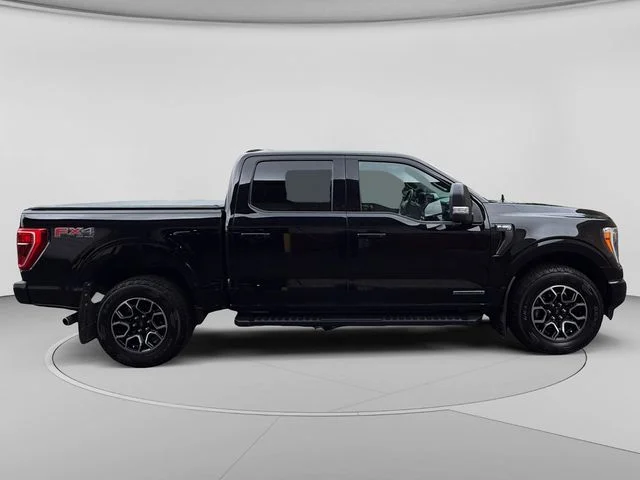 Used 2023 Agate Black Metallic Ford XLT image 6
