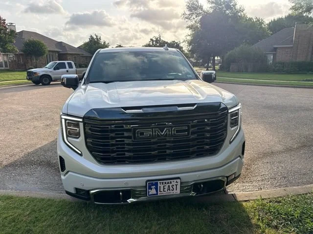 Used 2024 White Frost Tricoat GMC Denali Ultimate image 2