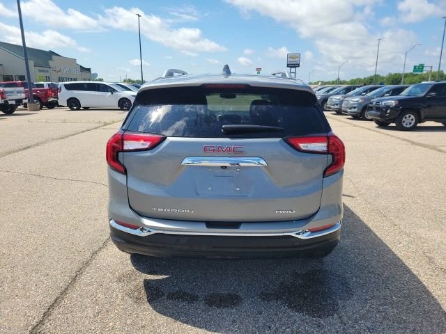 Used 2024 Silver GMC SLT image 24
