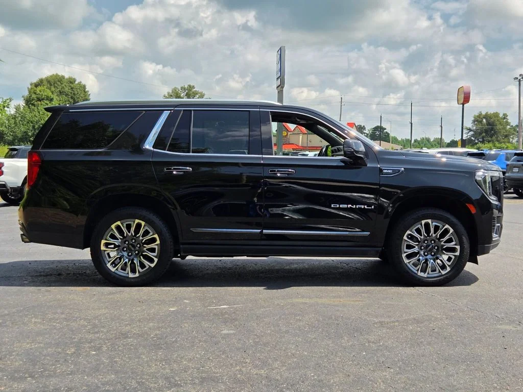 Used 2023 Black GMC Denali Ultimate image 6