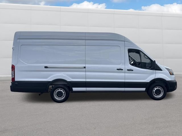 Used 2025 Oxford White Ford Base image 9