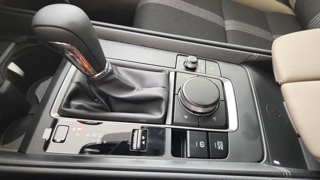 2025 Mazda CX-50 Preferred - Photo 16