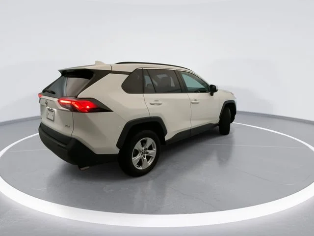 Used 2021 White Toyota XLE image 4