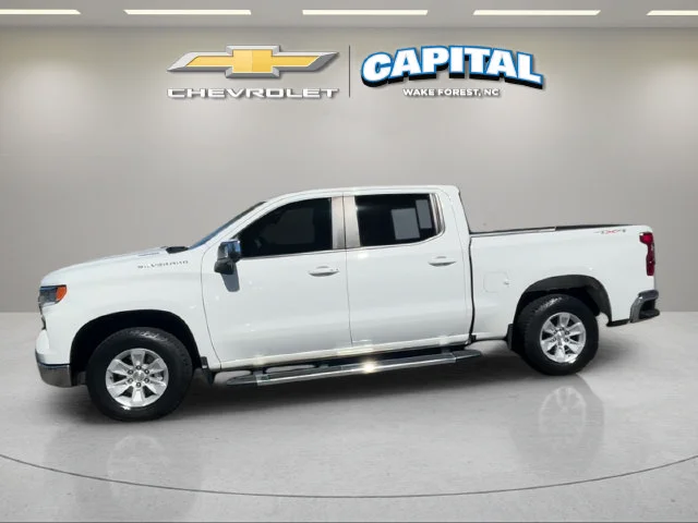Used 2024 Summit White Chevrolet LT image 3