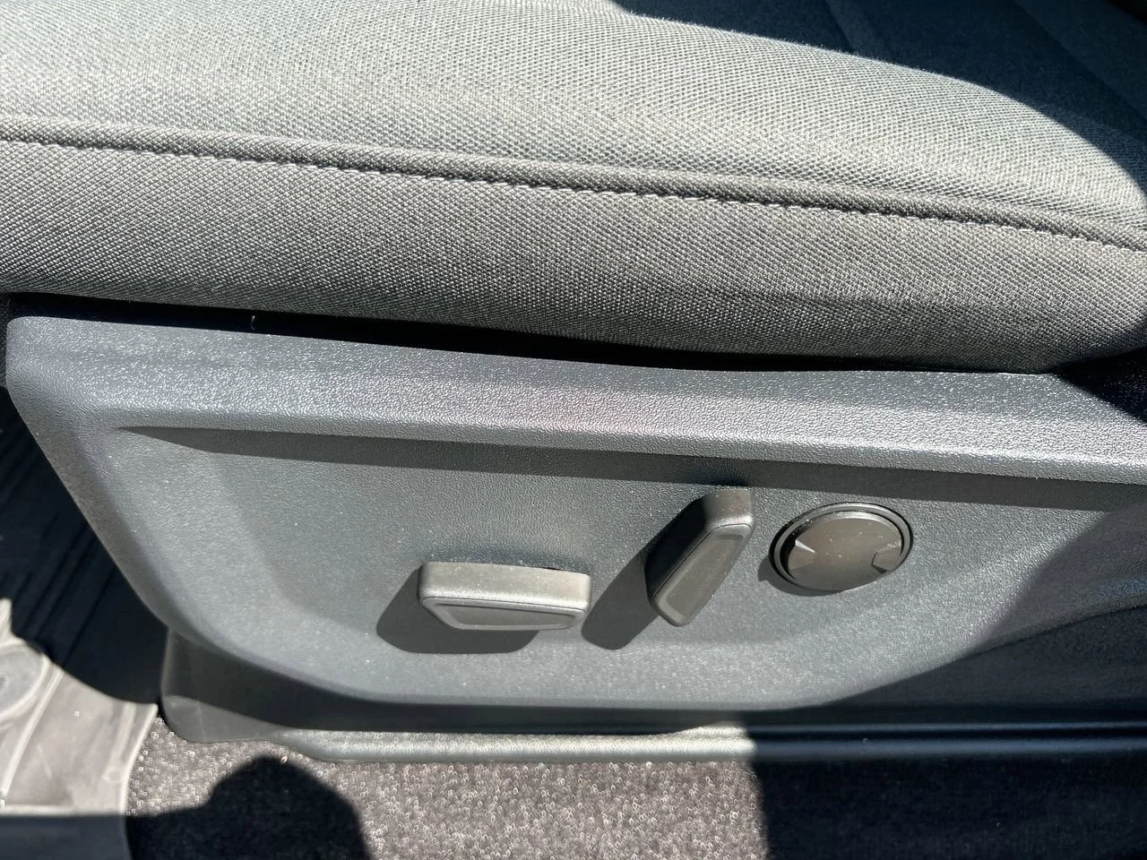 Used 2023 Avalanche Ford XLT image 26