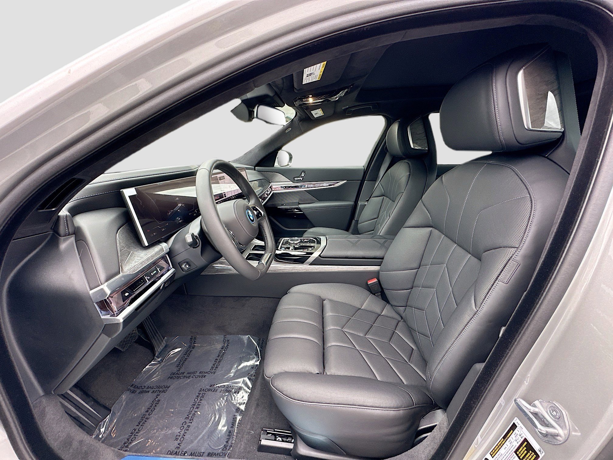 2025 BMW i7 50 - Photo 18