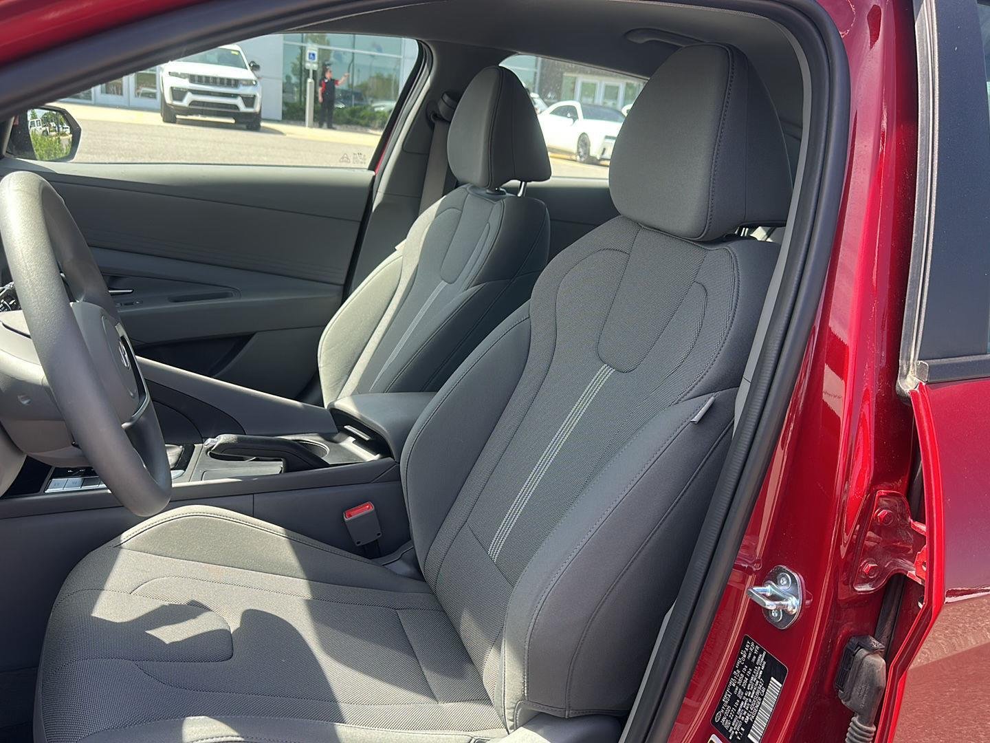 Used 2025 Ultimate Red Hyundai SE image 10