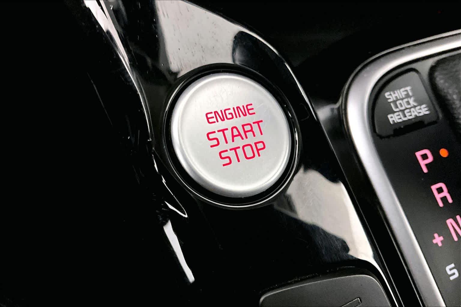 Used 2020 Snow White Pearl Kia EX image 31