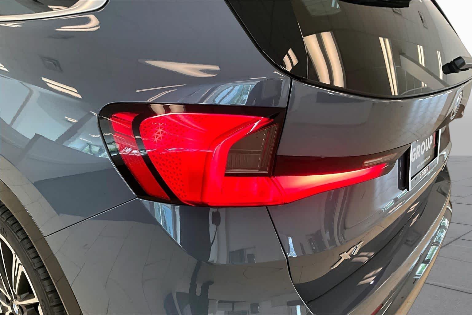 Used 2025 Storm Bay Metallic BMW xDrive28i image 28