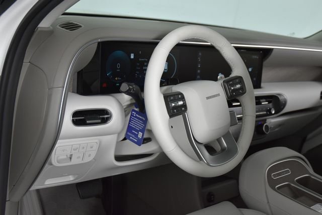 New 2026 White Hyundai SEL Premium 7P image 35