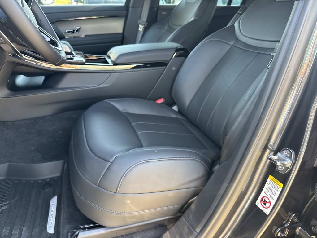 New 2027 Carpathian Grey Land Rover SE image 10