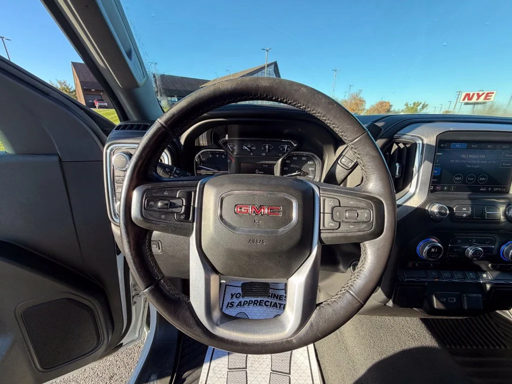 Used 2021 SUMMIT WHITE GMC Elevation image 25