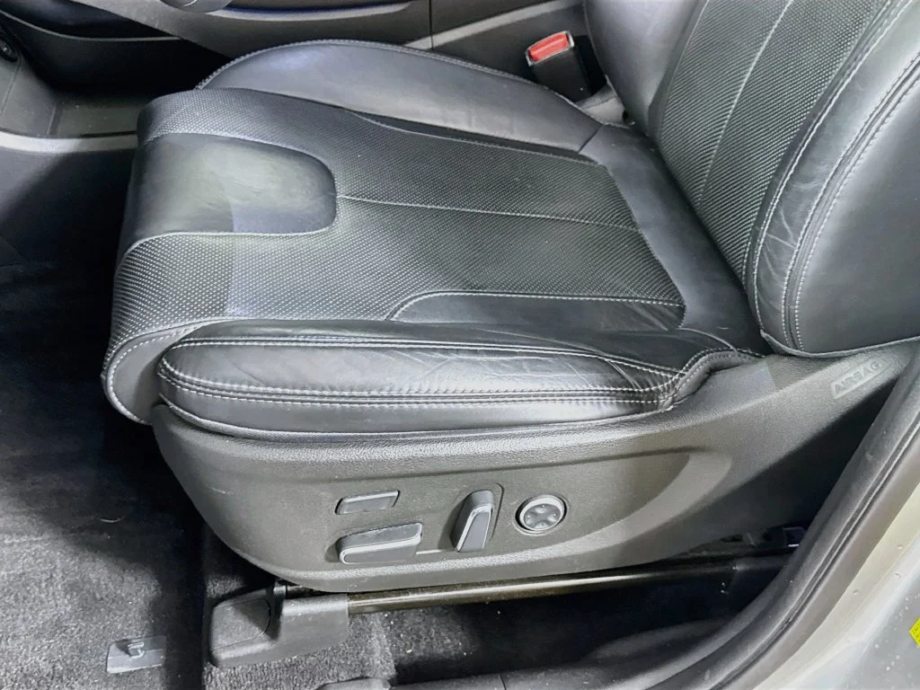 Used 2023 Silver Hyundai Calligraphy image 23