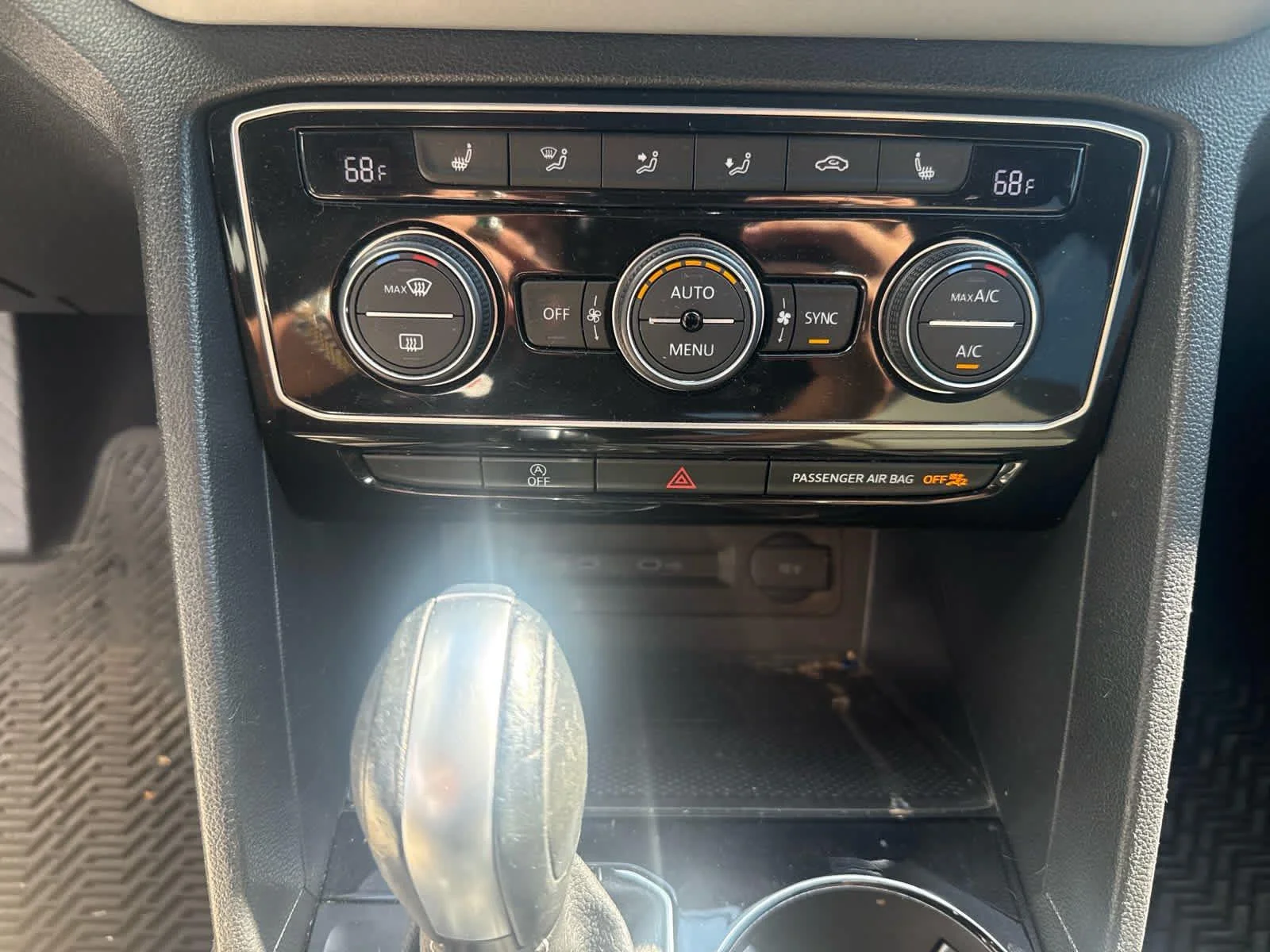 Used 2021 Tourmaline Blue Metallic VOLKSWAGEN  image 14
