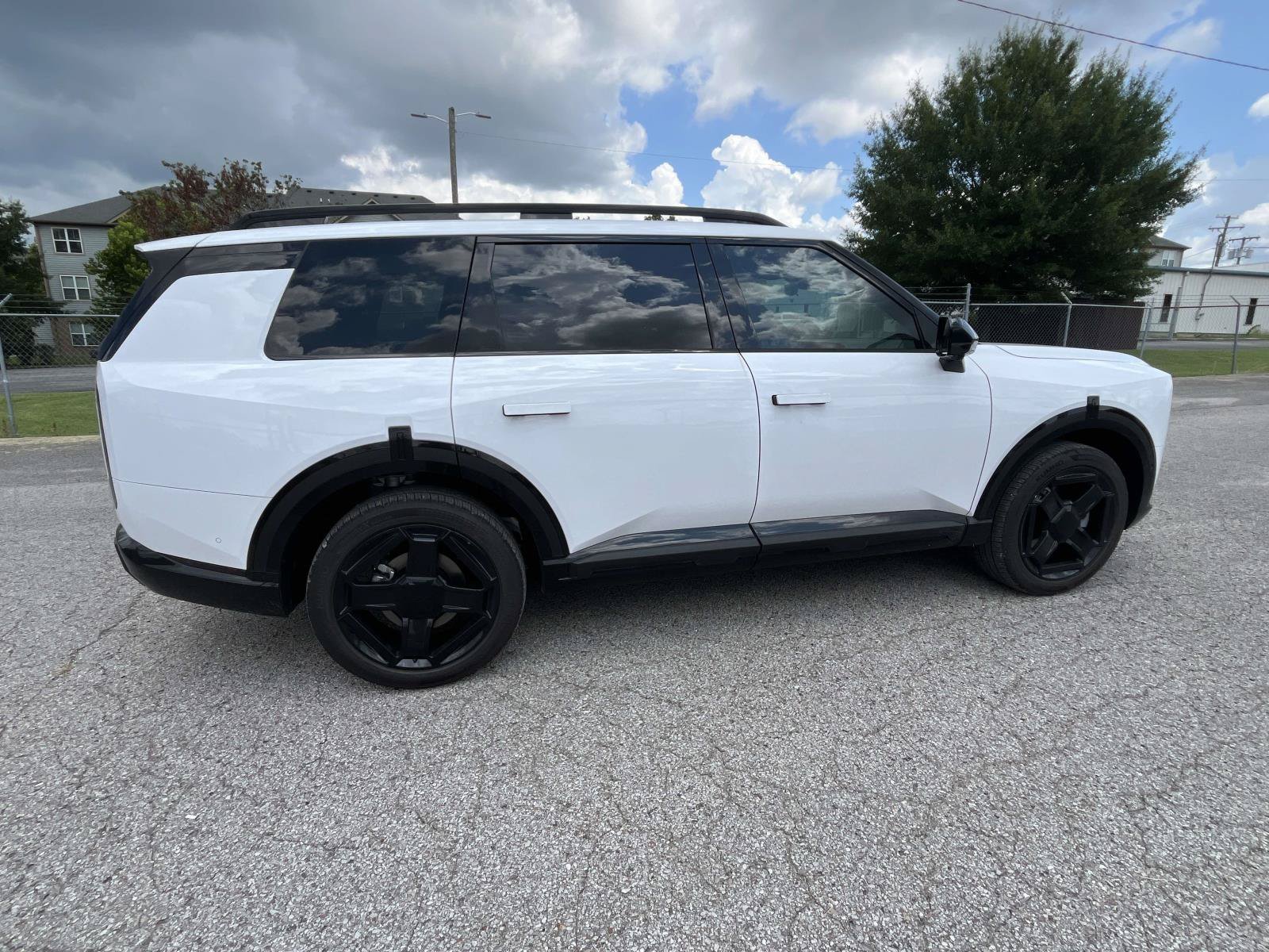 New 2027 Glacial White Pearl Kia SX image 8