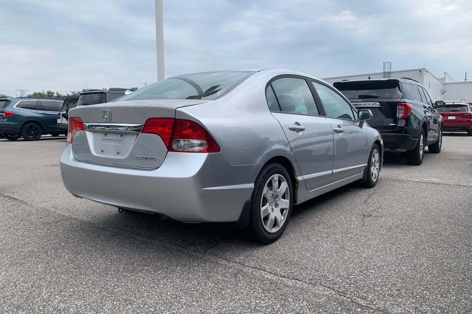 Used 2010 Silver Honda LX image 5