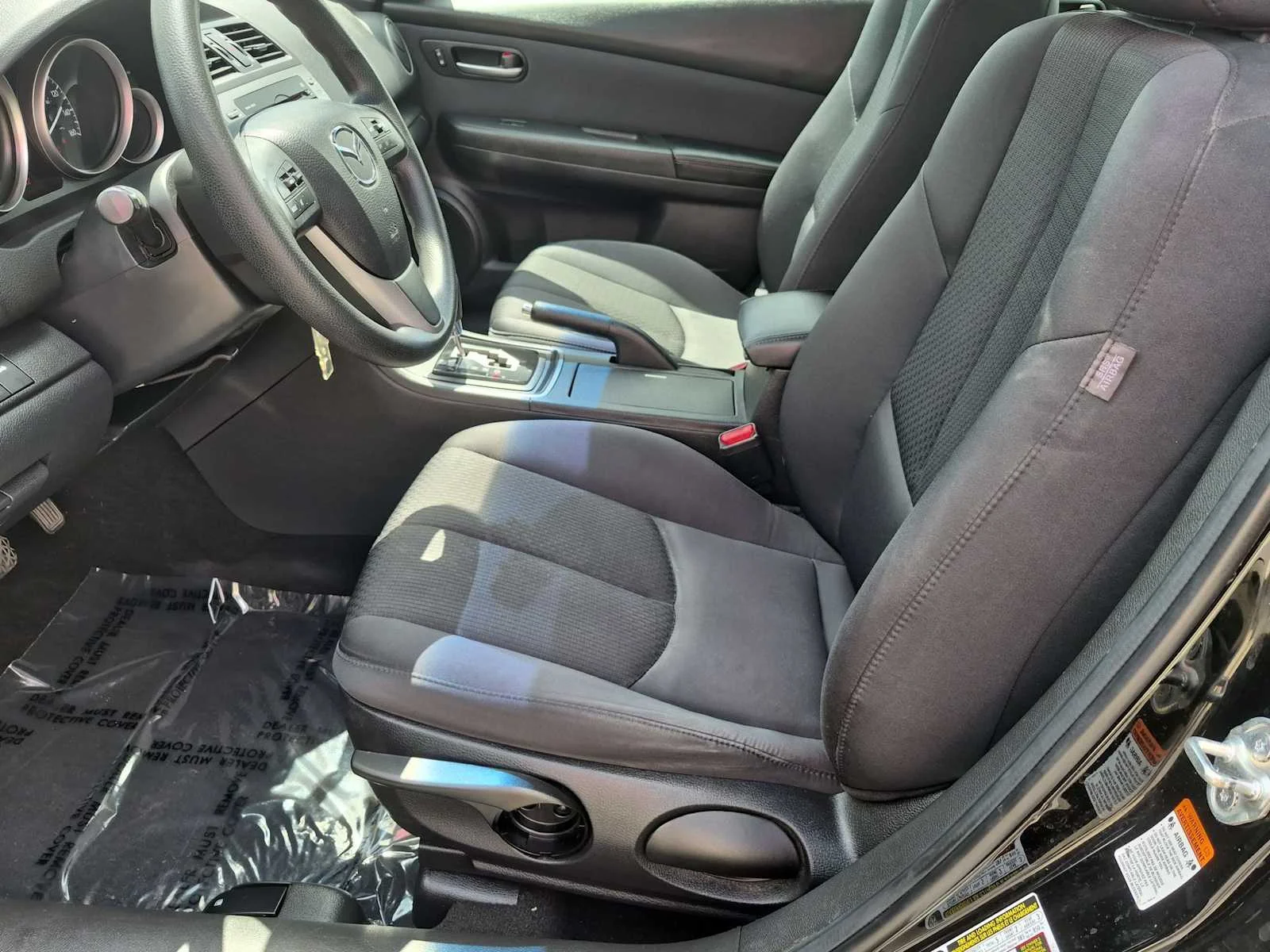 Used 2011 Ebony Black Mazda i Sport image 17