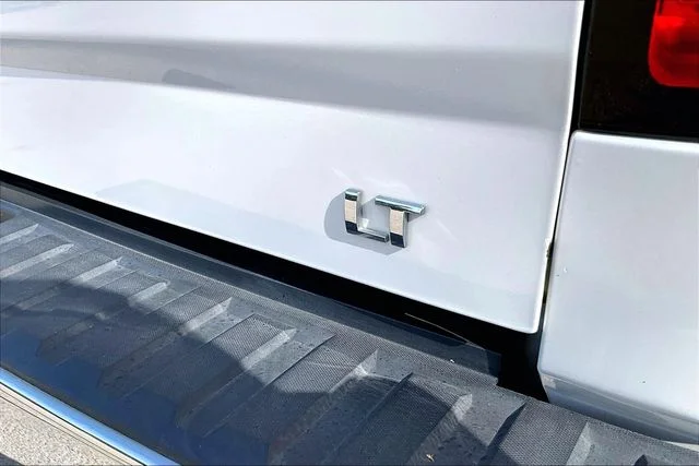 Used 2018 Beige Chevrolet LT image 24