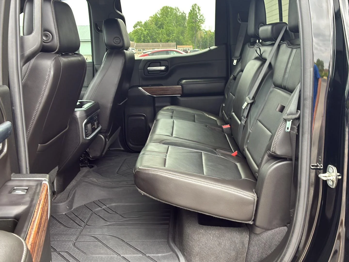 Used 2019 Black Chevrolet High Country image 12