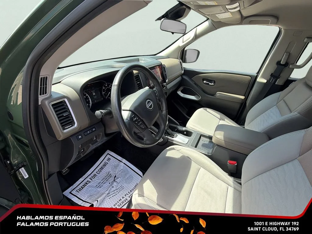 Used 2022 Green Nissan Crew Cab SV 4x4 image 14