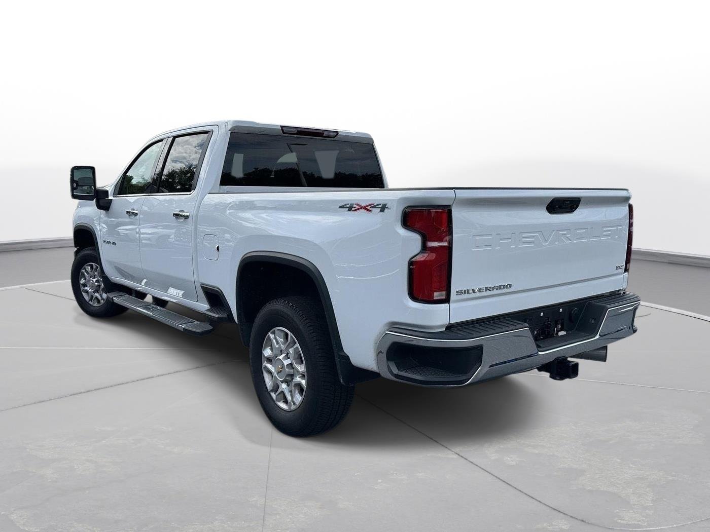 Used 2026 Summit White Chevrolet LTZ image 8