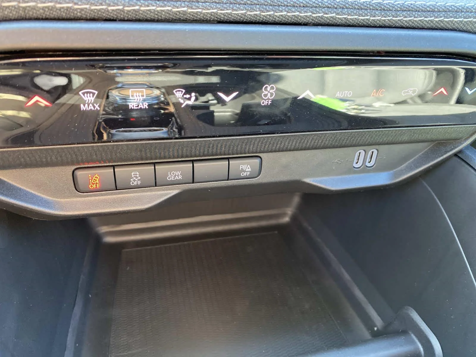 New 2026 Sting-Gray Clearcoat Jeep Laredo image 10