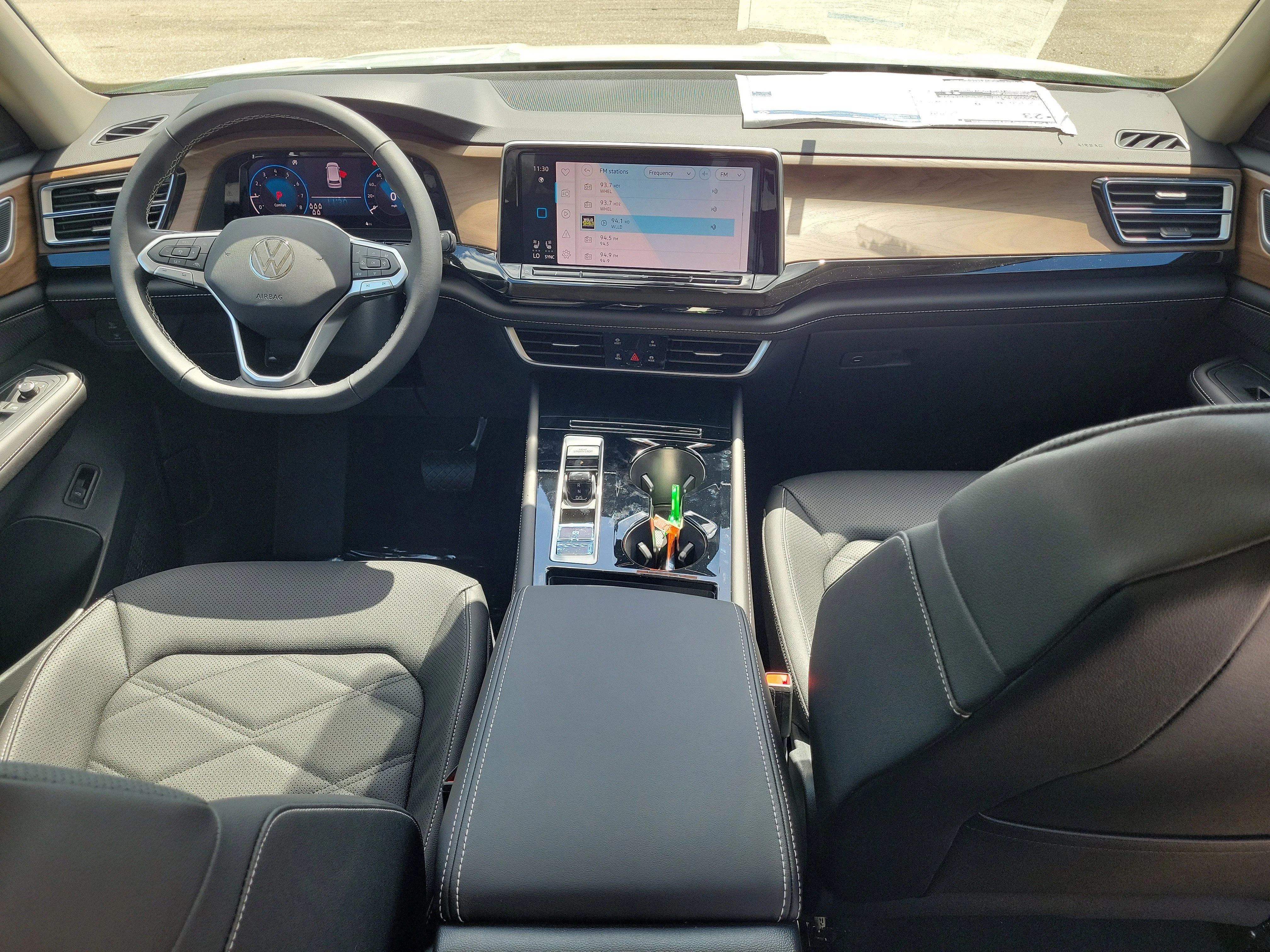 New 2026 White Volkswagen 2.0T SE w/Technology image 2