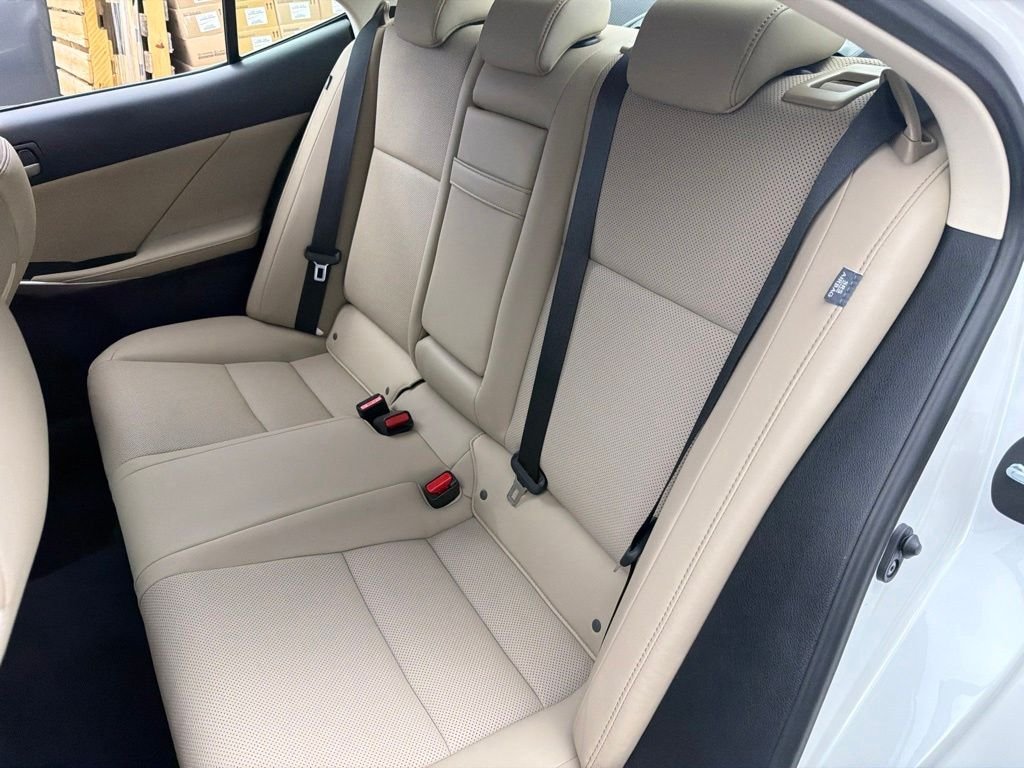 Certified Used 2020 EMINENT WHITE PEARL Lexus 300 image 20