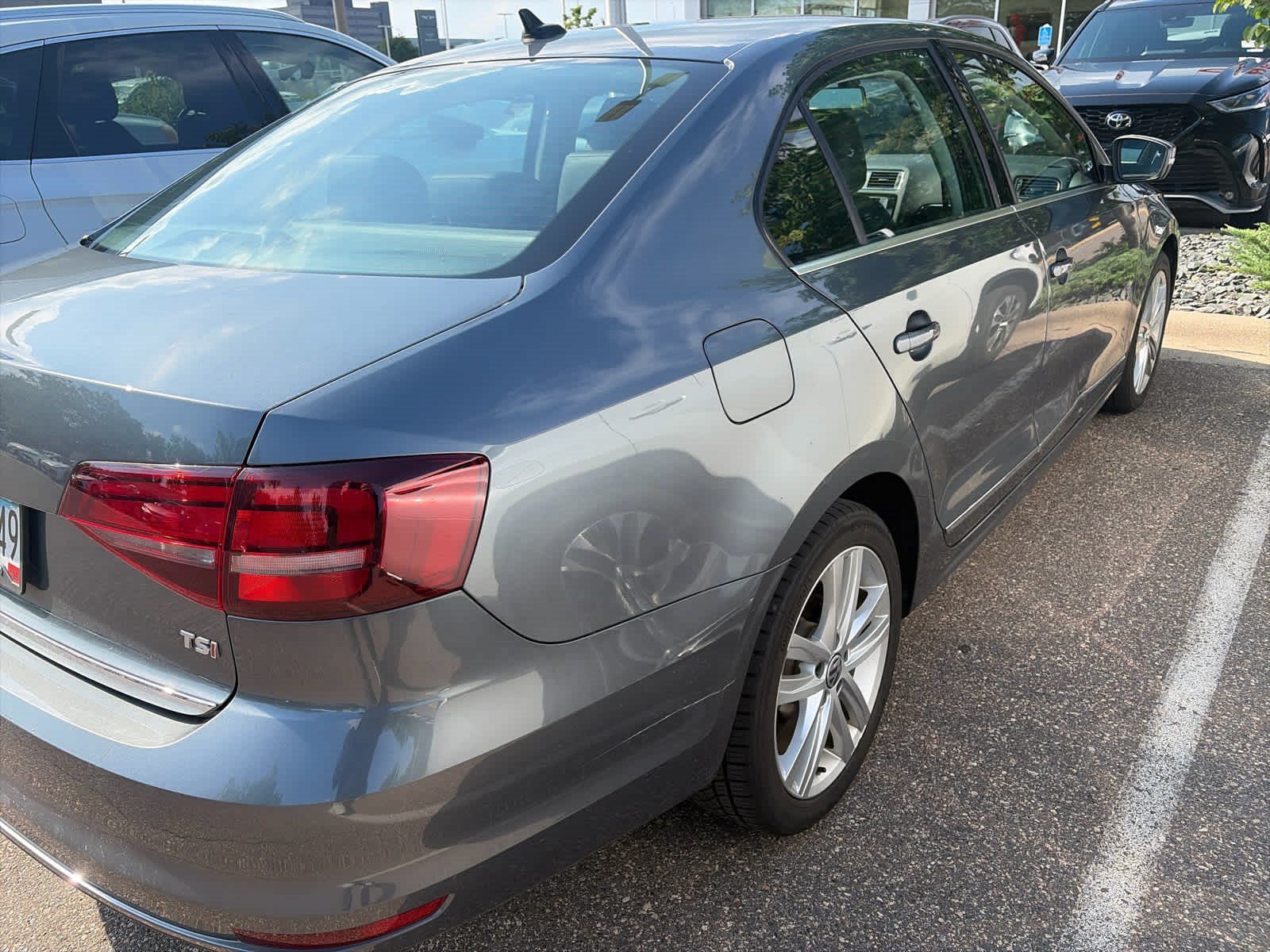 Used 2017 Platinum Gray Metallic Volkswagen 1.8T SEL image 11