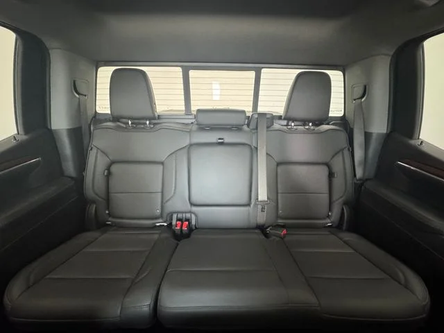 Used 2025 White Frost Tricoat GMC Denali image 7