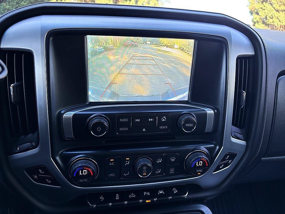 Used 2018 Dark Slate Metallic GMC SLT image 16