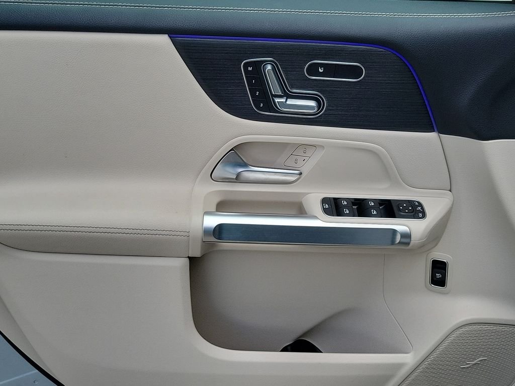 Certified Used 2026 Silver Mercedes-Benz GLB 250 image 19
